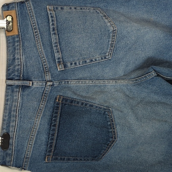 Hollister Ultra High Rise Mom Jean Block Patch Size 9 R - Picture 6 of 6
